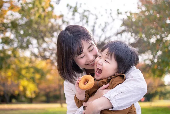 7 cách dạy con lòng biết ơn để trẻ sống lạc quan, hạnh phúc - Ảnh 3. 7 cách dạy con lòng biết ơn để trẻ sống lạc quan, hạnh phúc - Ảnh 3.